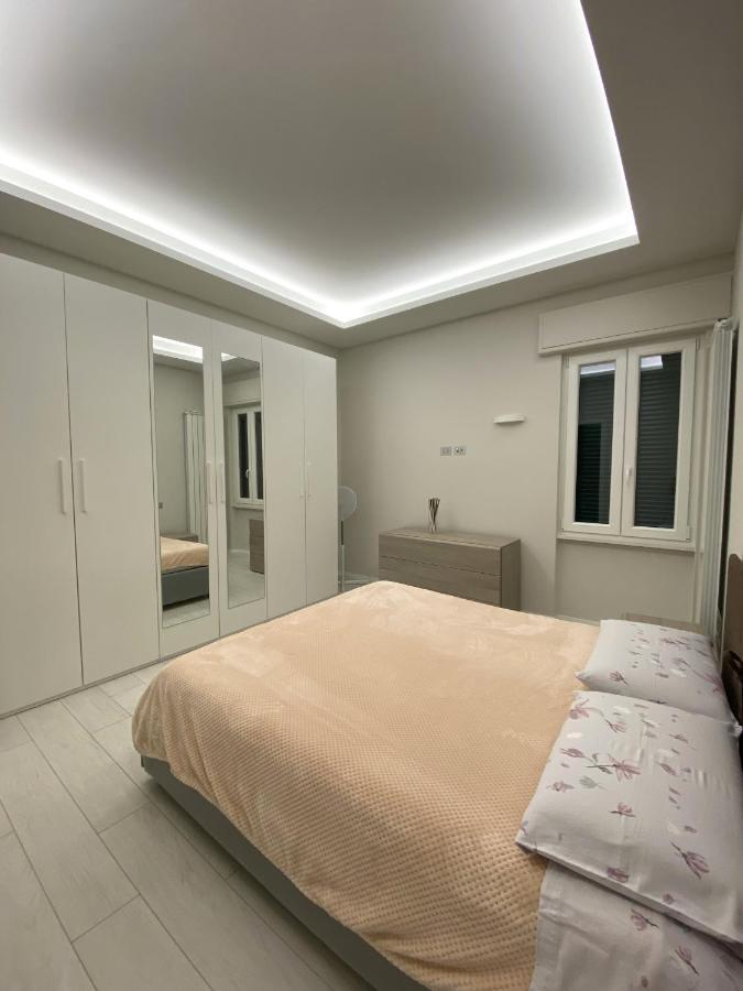 Апартаменты Casa Dante: Oneglia Centro-Marina-Spiagge Империя Экстерьер фото