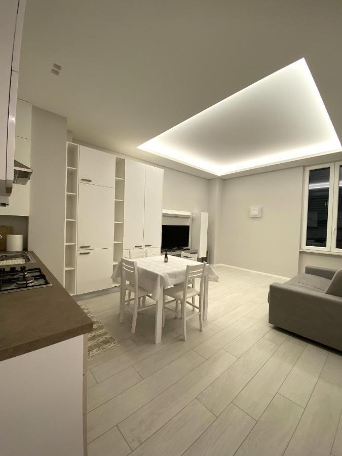 Апартаменты Casa Dante: Oneglia Centro-Marina-Spiagge Империя Экстерьер фото