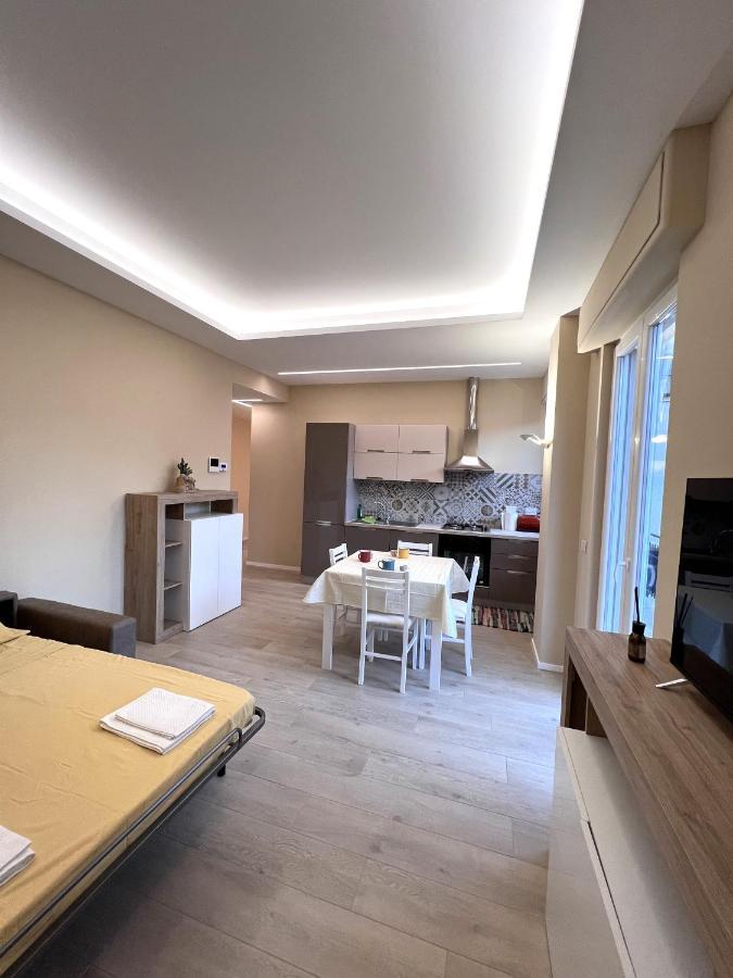 Апартаменты Casa Dante: Oneglia Centro-Marina-Spiagge Империя Экстерьер фото