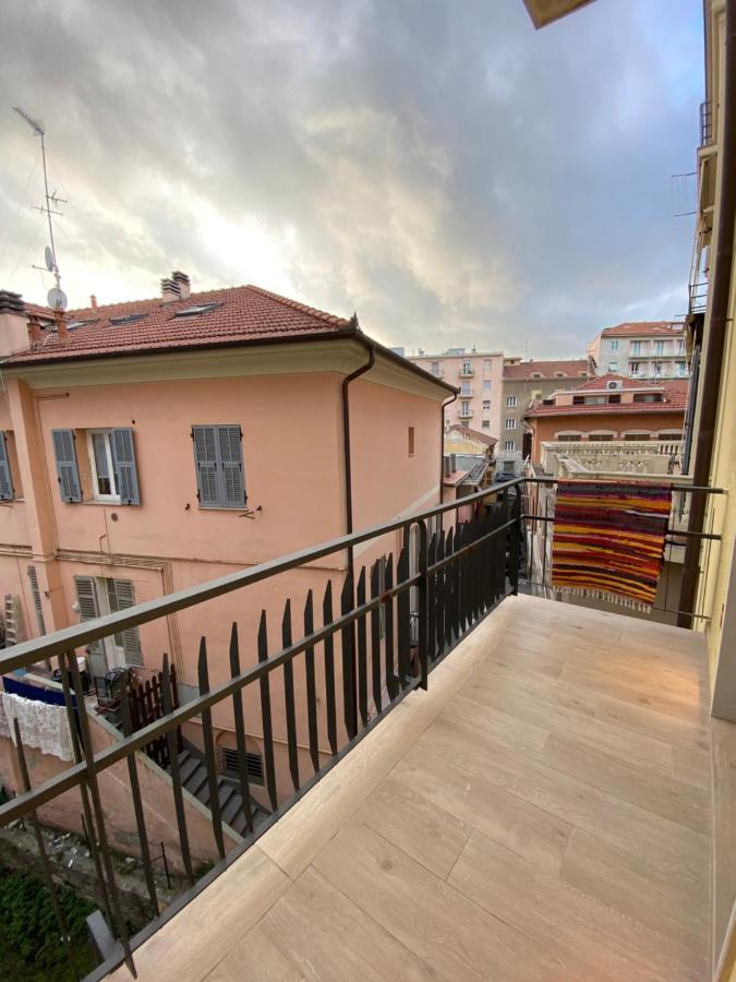 Апартаменты Casa Dante: Oneglia Centro-Marina-Spiagge Империя Экстерьер фото